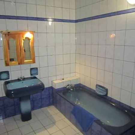 Cauchi 5 Bedroom In Vakantiehuis Għarb