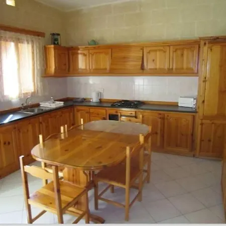 Cauchi 5 Bedroom In Vakantiehuis