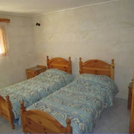 Cauchi 5 Bedroom In Gharb (Gozo)